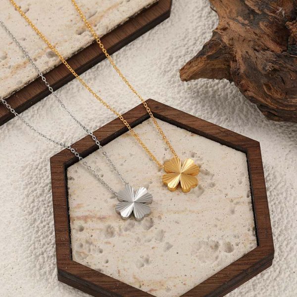 Personalized Sweet Laser Love Clover Necklace