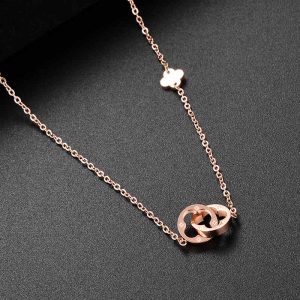 Simple and personalized double ring clover temperament titanium steel necklace